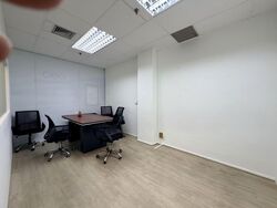 North Bridge Centre (D7), Office #554722991